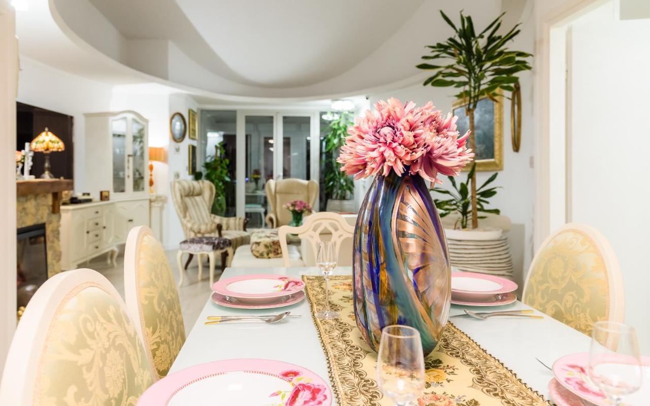 Luxury Apartment Sara Umag Bagian luar foto